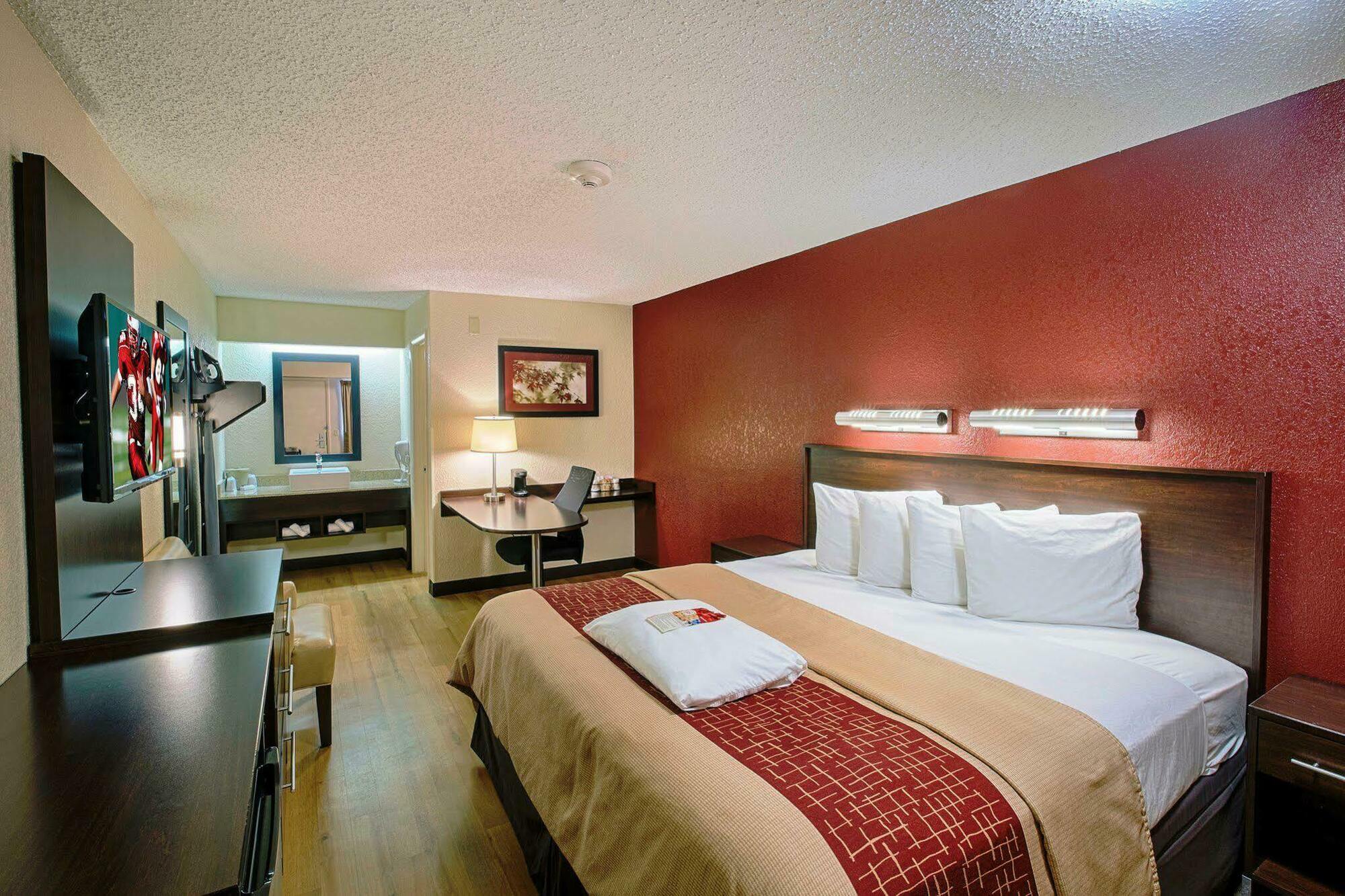 Red Roof Inn Plus+ Philadelphia Airport Essington Extérieur photo